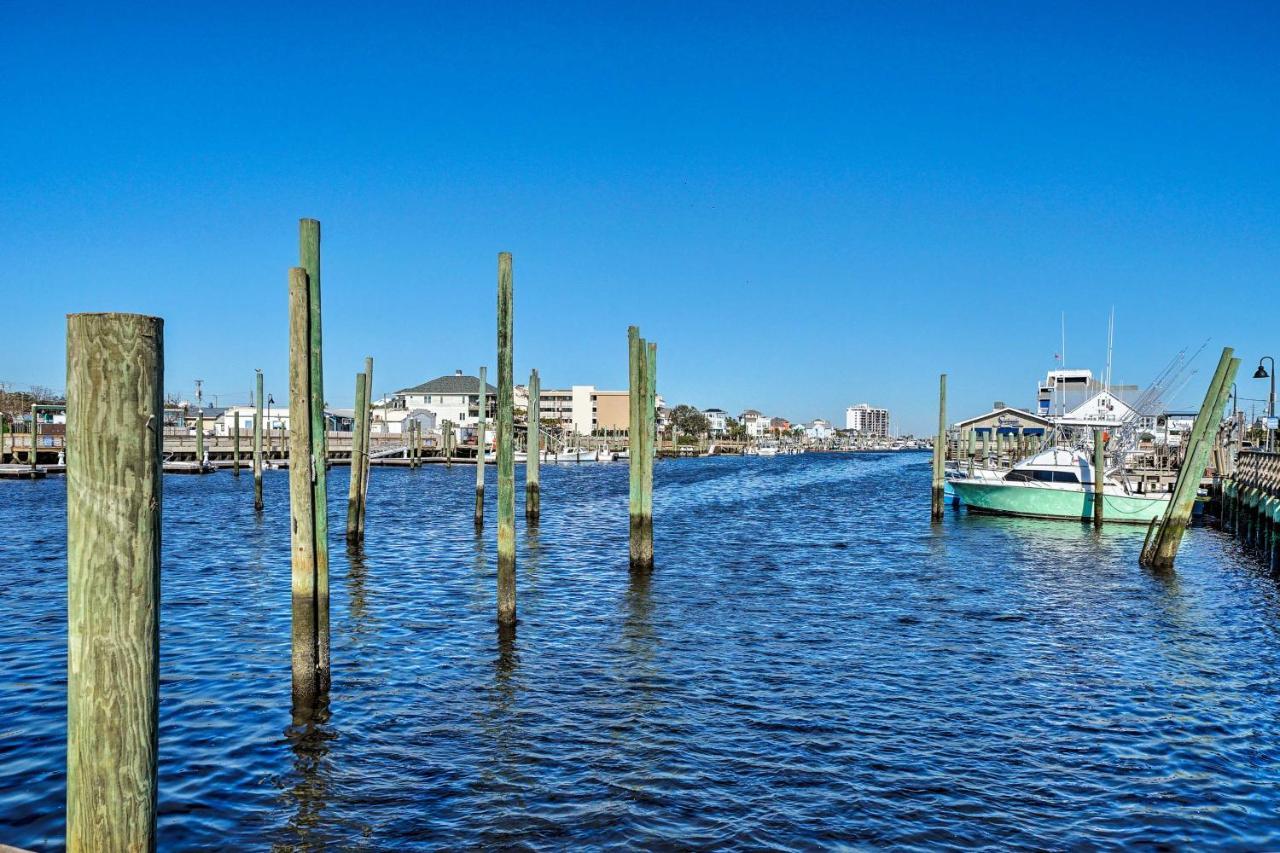 Ferienwohnung Breezy Beach Retreat With 180-Degree Ocean Views! Carolina Beach Exterior foto