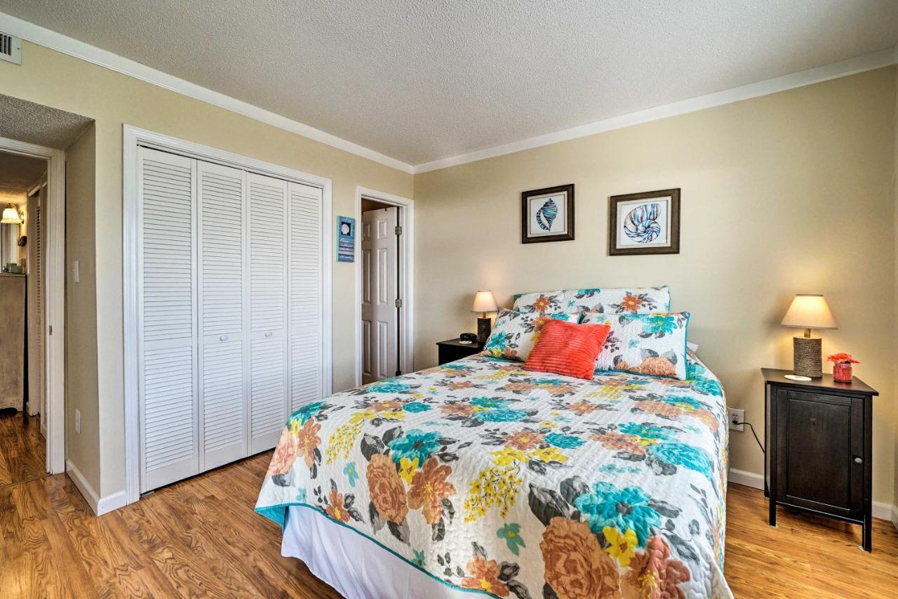 Ferienwohnung Breezy Beach Retreat With 180-Degree Ocean Views! Carolina Beach Exterior foto