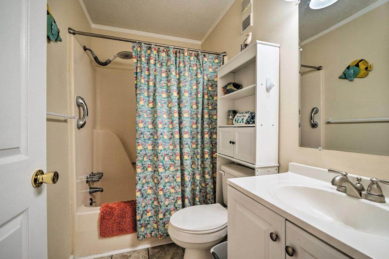 Ferienwohnung Breezy Beach Retreat With 180-Degree Ocean Views! Carolina Beach Exterior foto